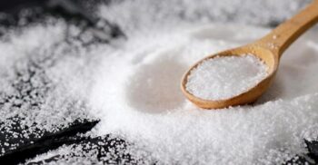 Reducerea consumului de sare poate aduce beneficii pentru inimă