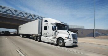 Camionul autonom, soluția perfectă pentru criza de șoferi de TIR: Merge non-stop, nu obosește și e mai ieftin (Video)