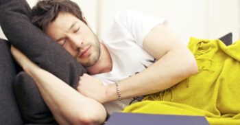 Iată ce probleme poți să ai dacă ai obiceiul să mai tragi câte un pui de somn, ziua: ce spun cercetătorii despre asta