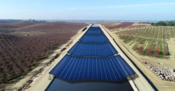Panouri solare peste canale, măsura disperată pentru combaterea secetei