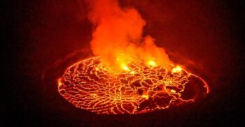 Vulcanul Muntele Nyiragongo a erupt fără avertisment. Cercetătorii explică de ce