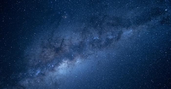 Cum ne ajută două galaxii să vedem mai departe?
