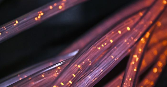 Descoperire istorică: Cercetătorii au teleportat date cuantice prin cabluri de internet