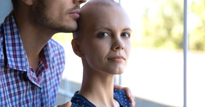 Ce anume alimentează creșterea alarmantă a cancerului la adulții tineri?