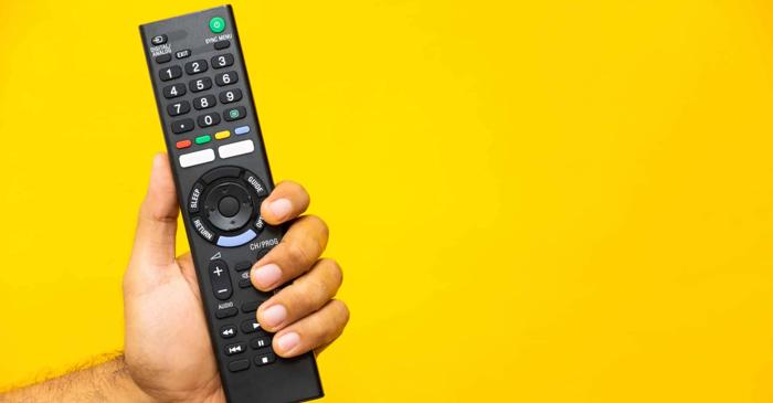 Reflexul de a lovi aparatele electronice, cândva util, a devenit distructiv