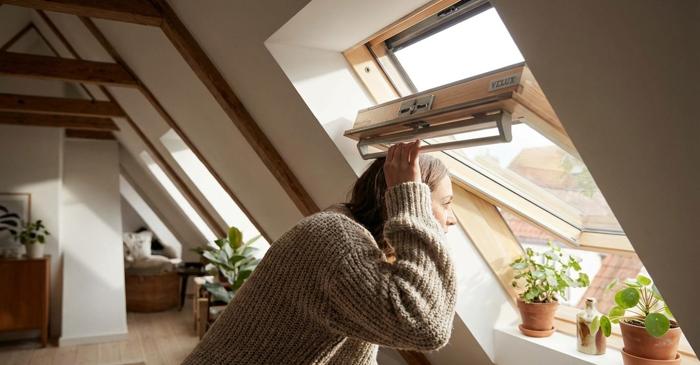 Blugii vechi devin o izolație mai performantă decât lâna de sticlă