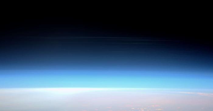 Uraganul Helene a generat unde în atmosfera superioară care perturbă orbitele sateliților