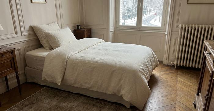 Cum să alegi dimensiunile corecte ale lenjeriei de pat pentru un somn odihnitor