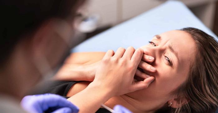 Traumatismele din copilărie cresc riscul de fobie dentară la adolescenți