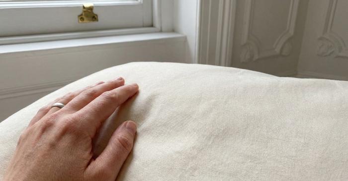 O lenjerie de pat din materiale naturale certificate reduce iritațiile pielii