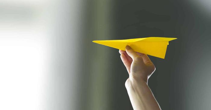 Un avion de hârtie lansat de pe ISS ar rezista la vânturi de Mach 7