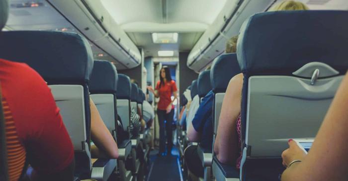 Aerul uscat din avioane reduce percepția gustului cu până la 30%