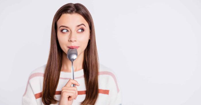 De ce mai avem loc pentru desert când suntem deja sătui?