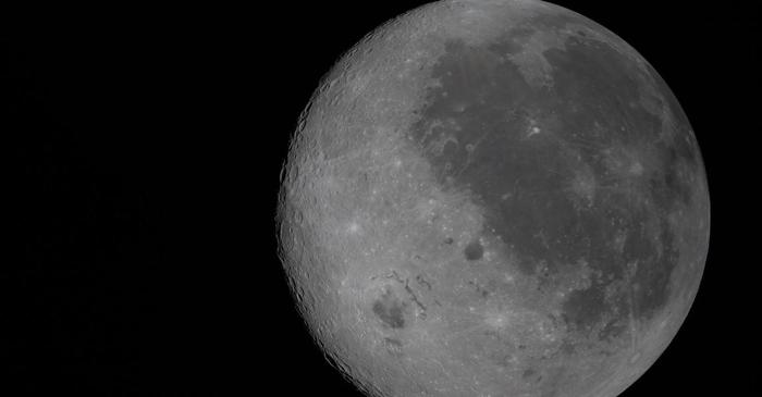 Misiunea Artemis 2 a survolat fața ascunsă a Lunii și a doborât recordul de distanță stabilit de Apollo 13