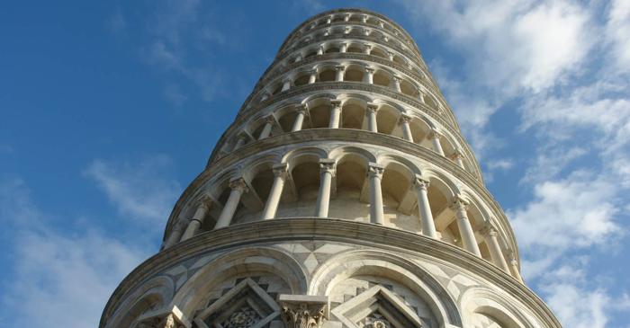Solul instabil care a înclinat Turnul din Pisa îl protejează de fapt de cutremure
