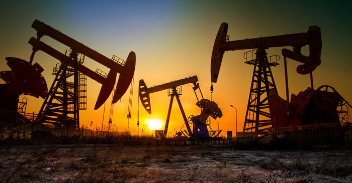 Această picătură de petrol conține miliarde de organisme microscopice