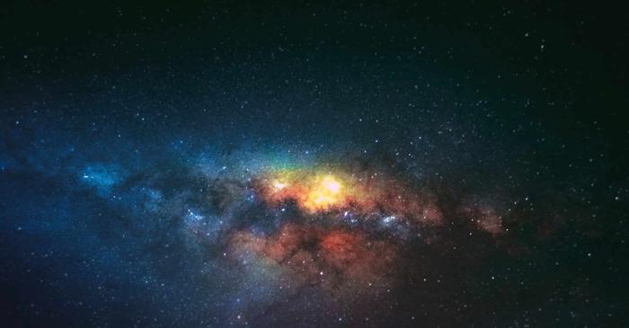 Modelul cosmologic standard, la fel de instabil ca un creion pe vârf