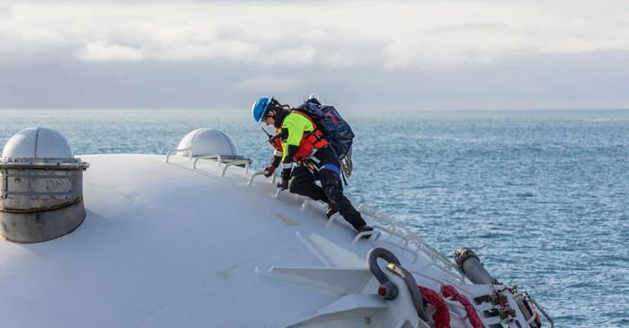 Platforme plutitoare autonome vor alimenta centre de date scufundate în ocean