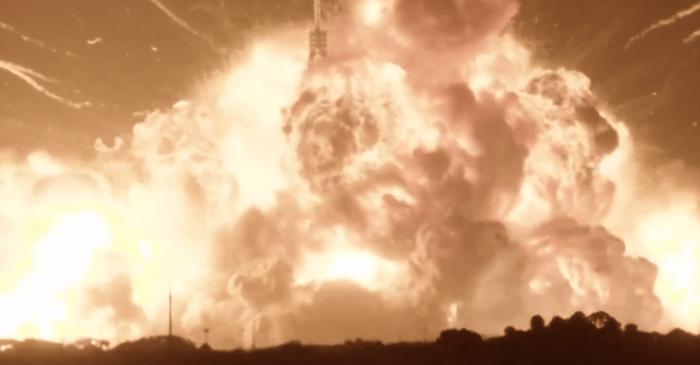 Racheta New Glenn a explodat în timpul unui test de rutină, punând sub semnul întrebării misiunile lunare