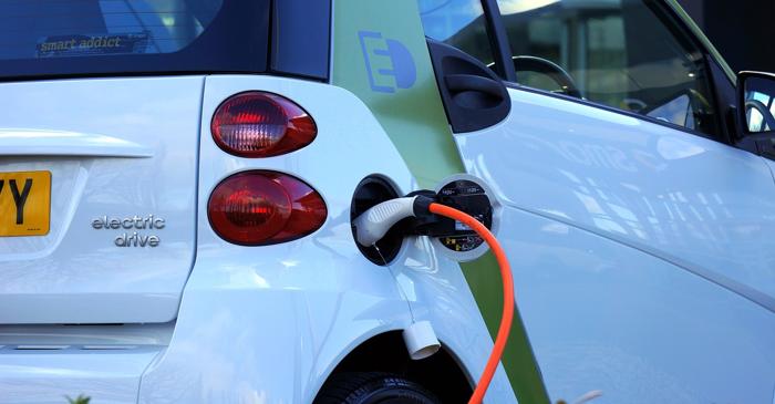 Un compus chimic din baterii a crescut conductivitatea nanotuburilor de carbon de 17 ori