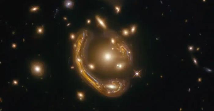 Un test cosmic confirmă legile gravitației, dar întărește misterul materiei întunecate