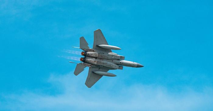 Acest avion de vânătoare chinezesc zboară deja, în timp ce rivalul american rămâne pe hârtie