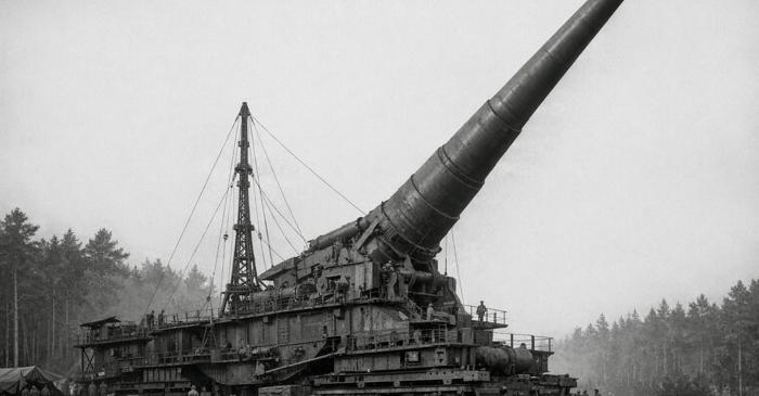 Acest tun gigantic din 1918 cântărea cât cinci avioane și lovea Parisul de la distanță